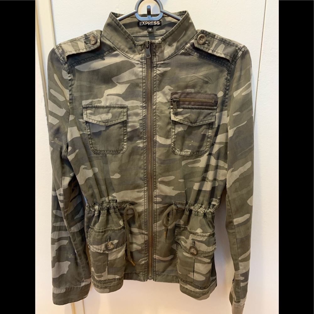 Women’s camo jacket